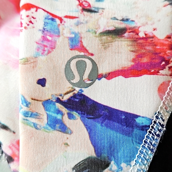 Lululemon Run: Inspire Crop II *All Full-On Luxtreme, Size 6 - Picture 15 of 15